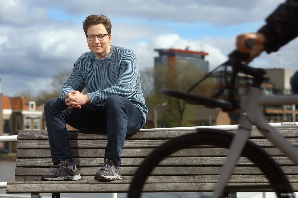 A forgetful university