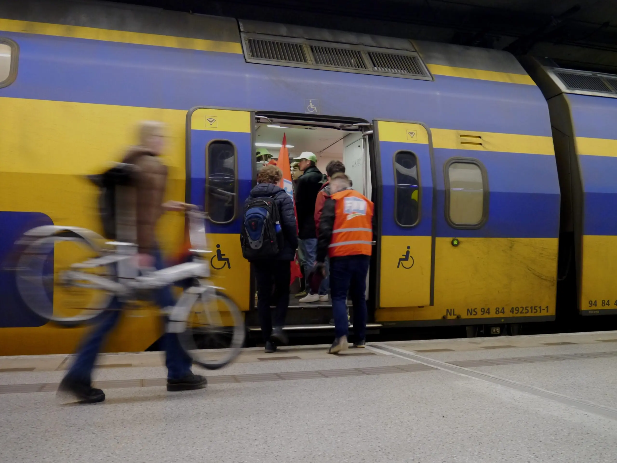 Deze TU’ers staken vandaag voor mínder werkdruk en méér personeel