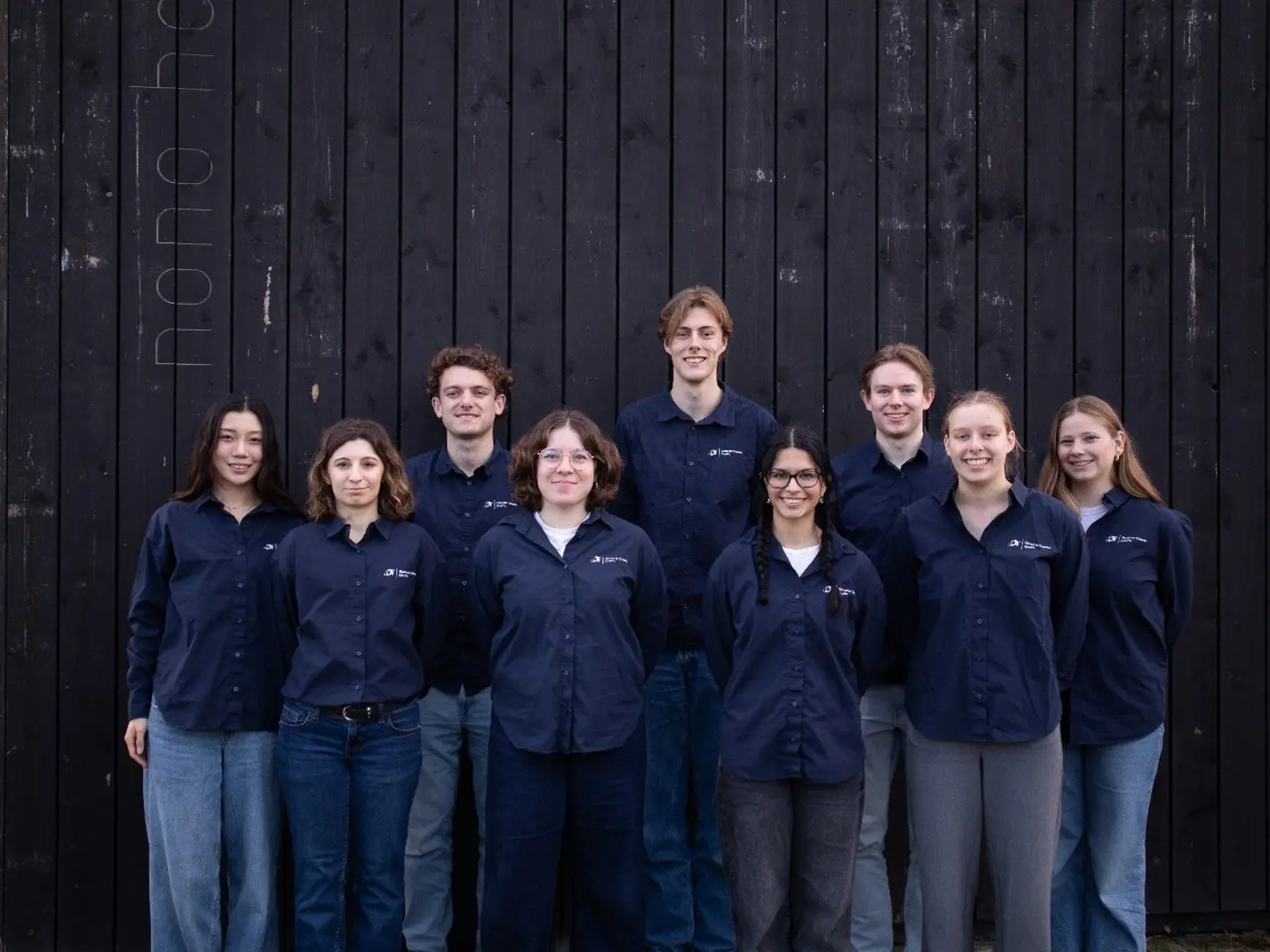 Het studententeam met teamcaptain Maarten Smits als derde van links. (Foto: Space Oasis Delft)