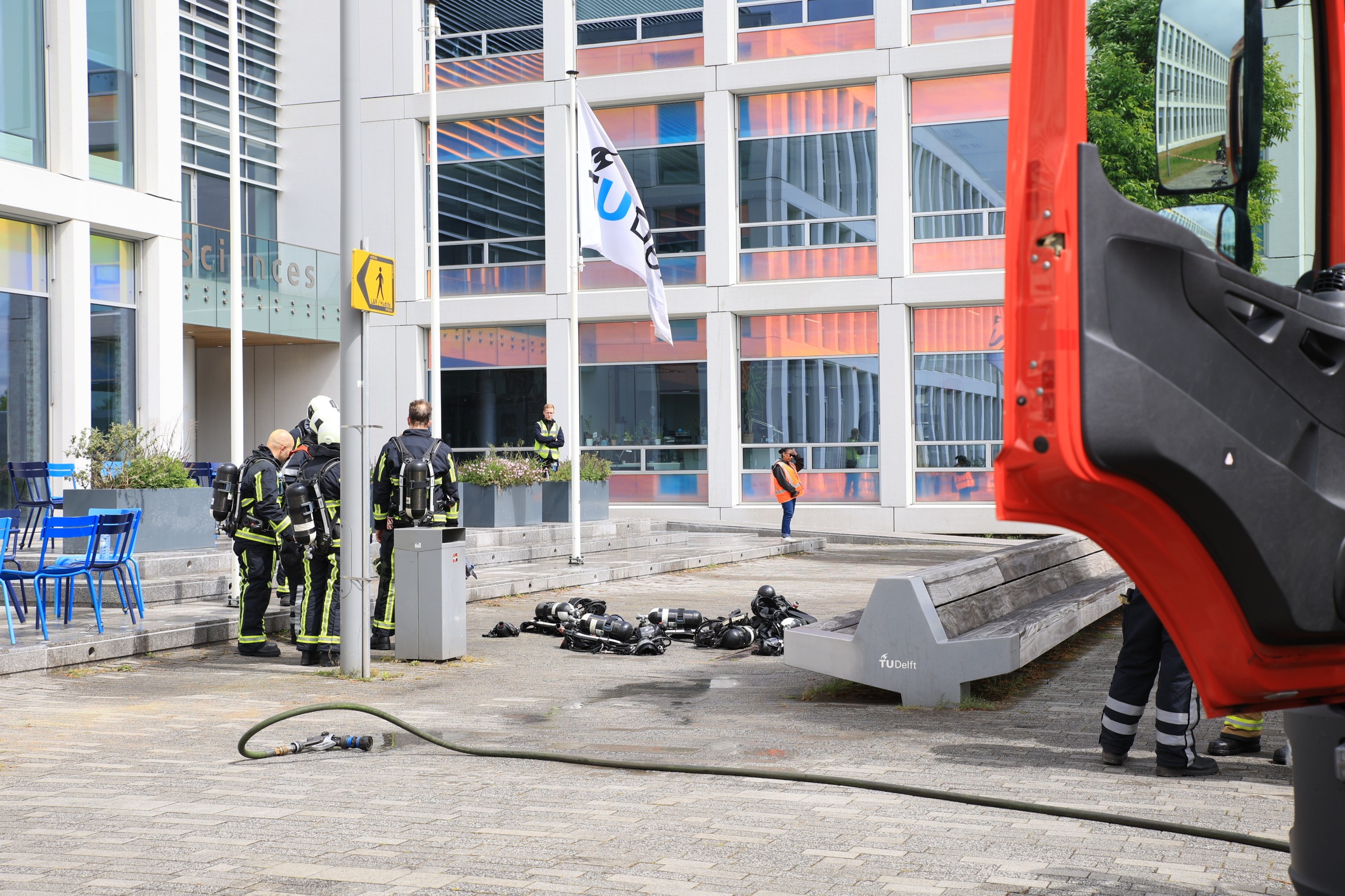 brandweer voor de deur bij TNW campus Zuid
