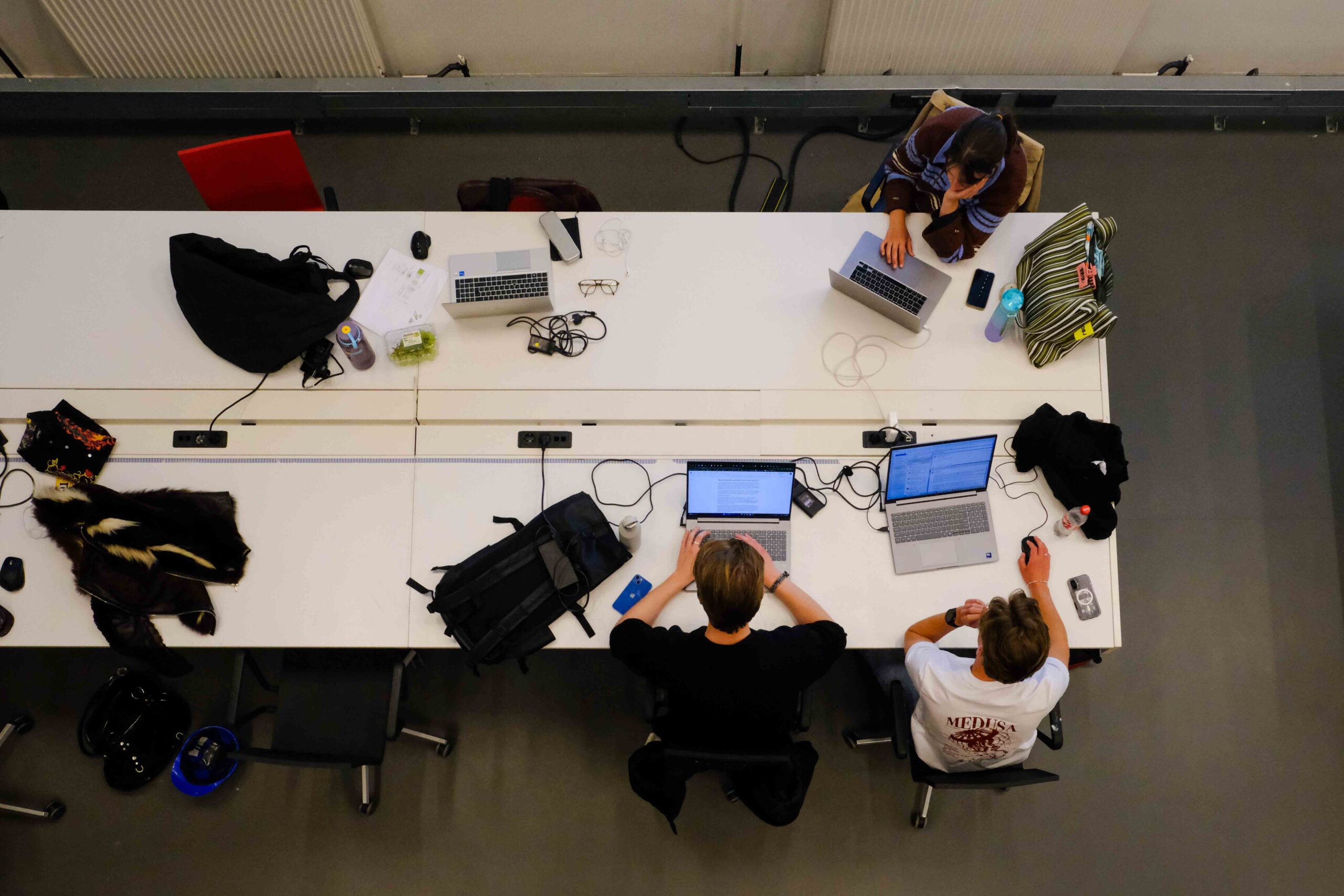 Students feel less study pressure and are more often satisfied with their study programme