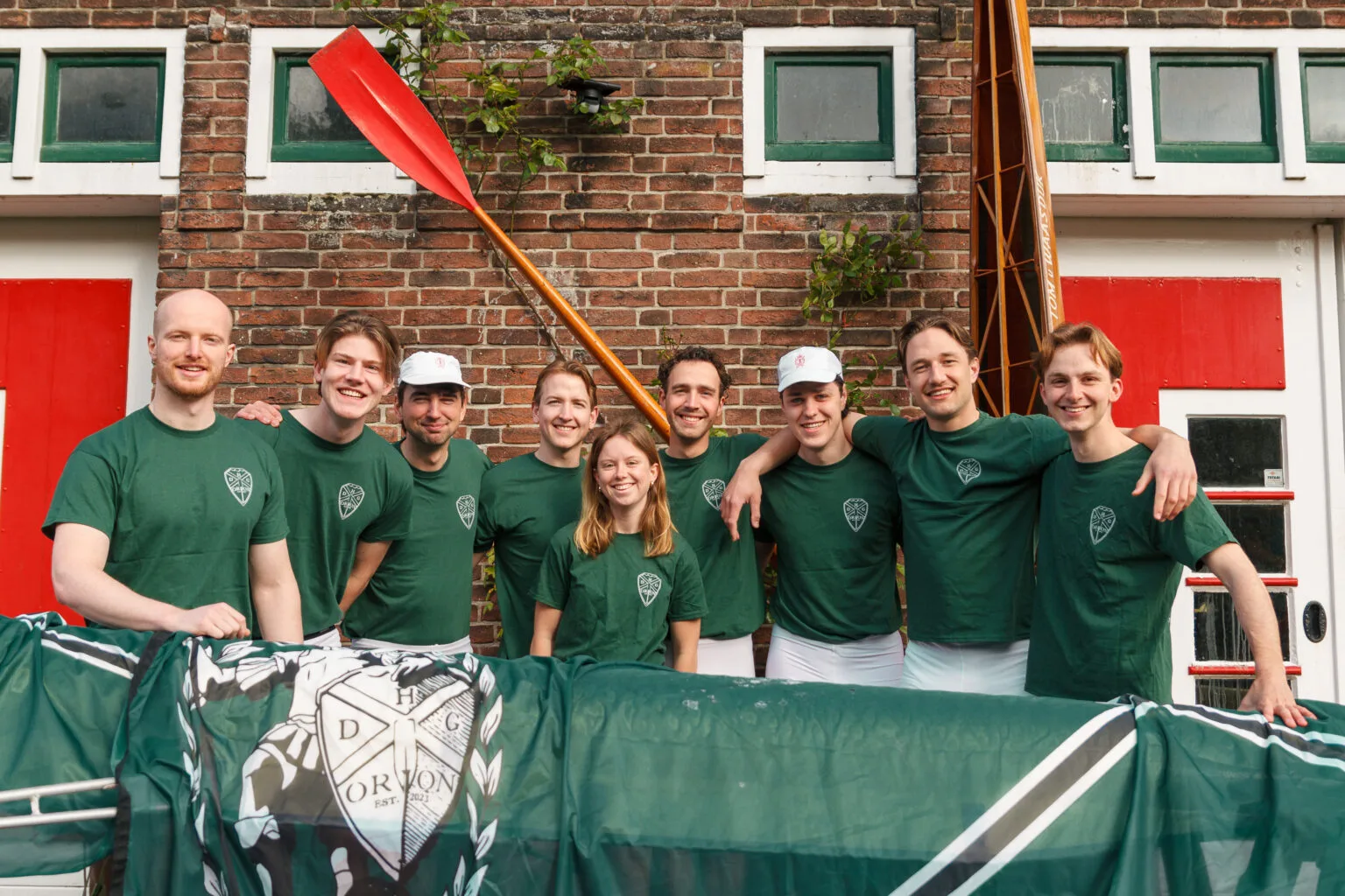 Het volledige team van Vigo Wurfbain dat 13 mei zou gaan roeien | Foto: privé